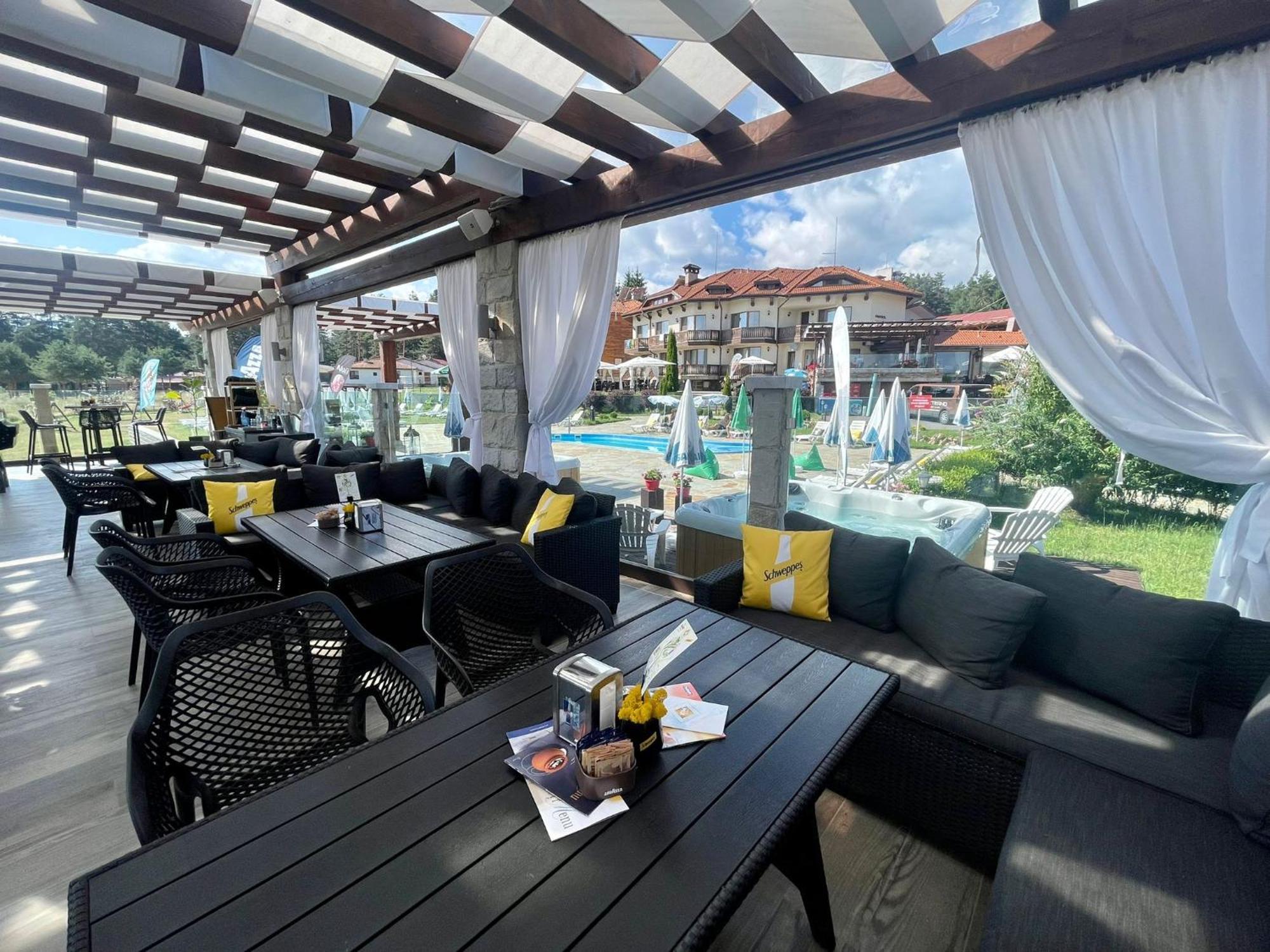 Family Hotel Eterno Tsigov Chark Ngoại thất bức ảnh