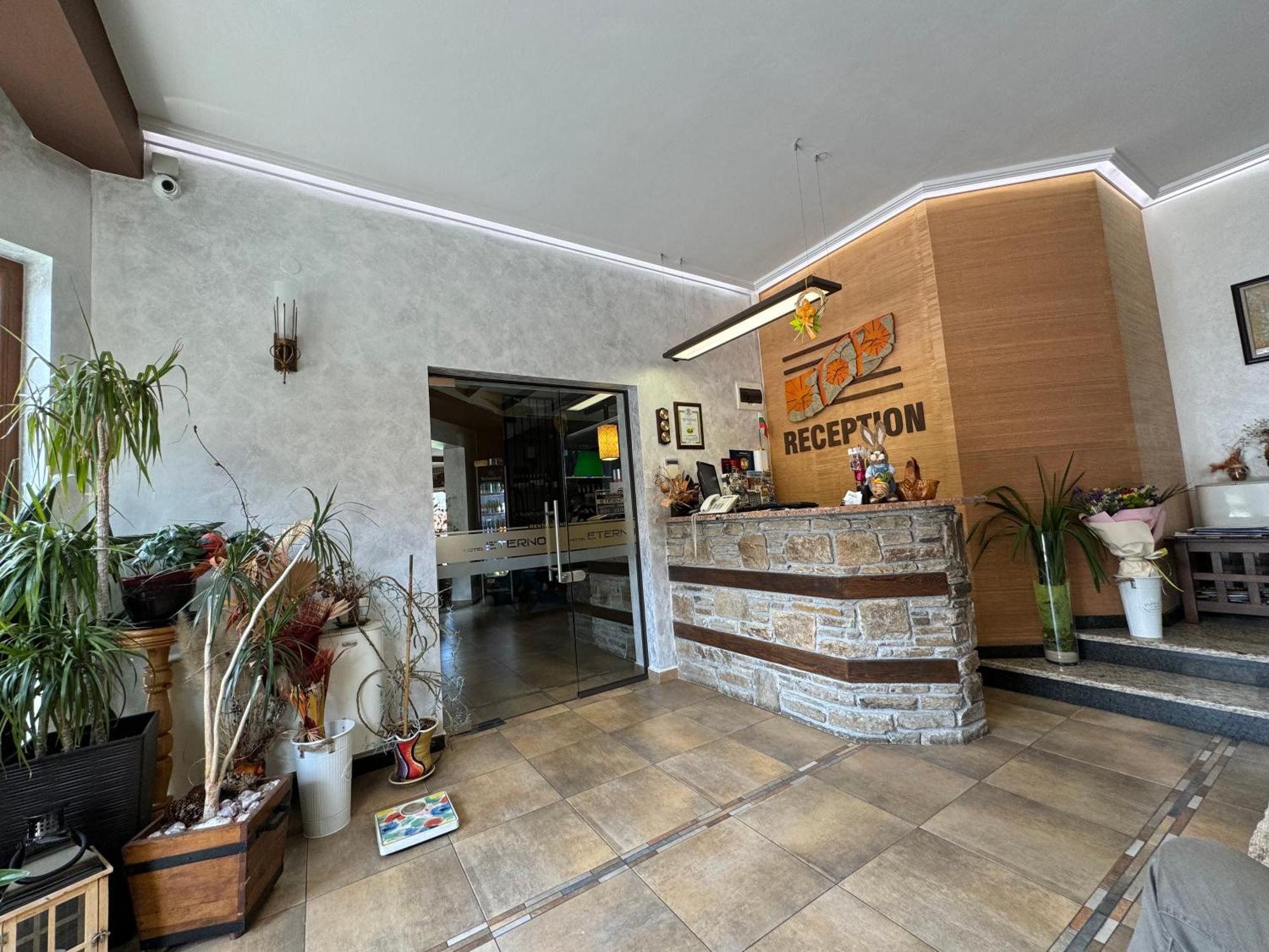Family Hotel Eterno Tsigov Chark Ngoại thất bức ảnh